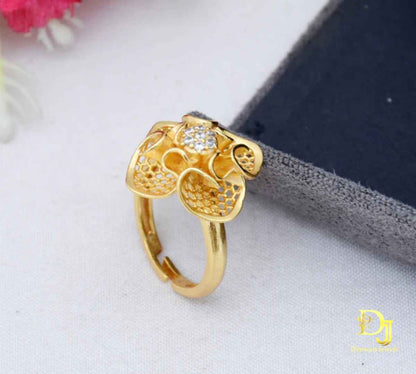 Lovely Design Gold Plated Ring for Ladies